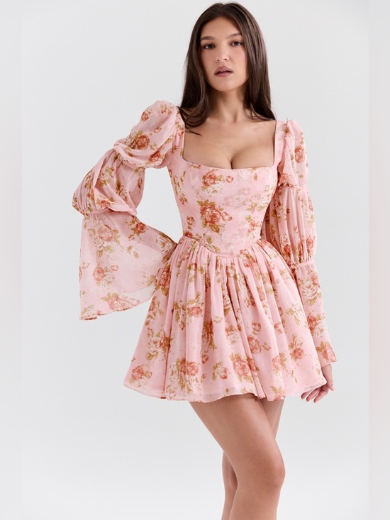 House of CB Dresses & Skirts - SOLD - House of CB SANCIA English Vintage Rose Print Puff Sleeve Mini Dress